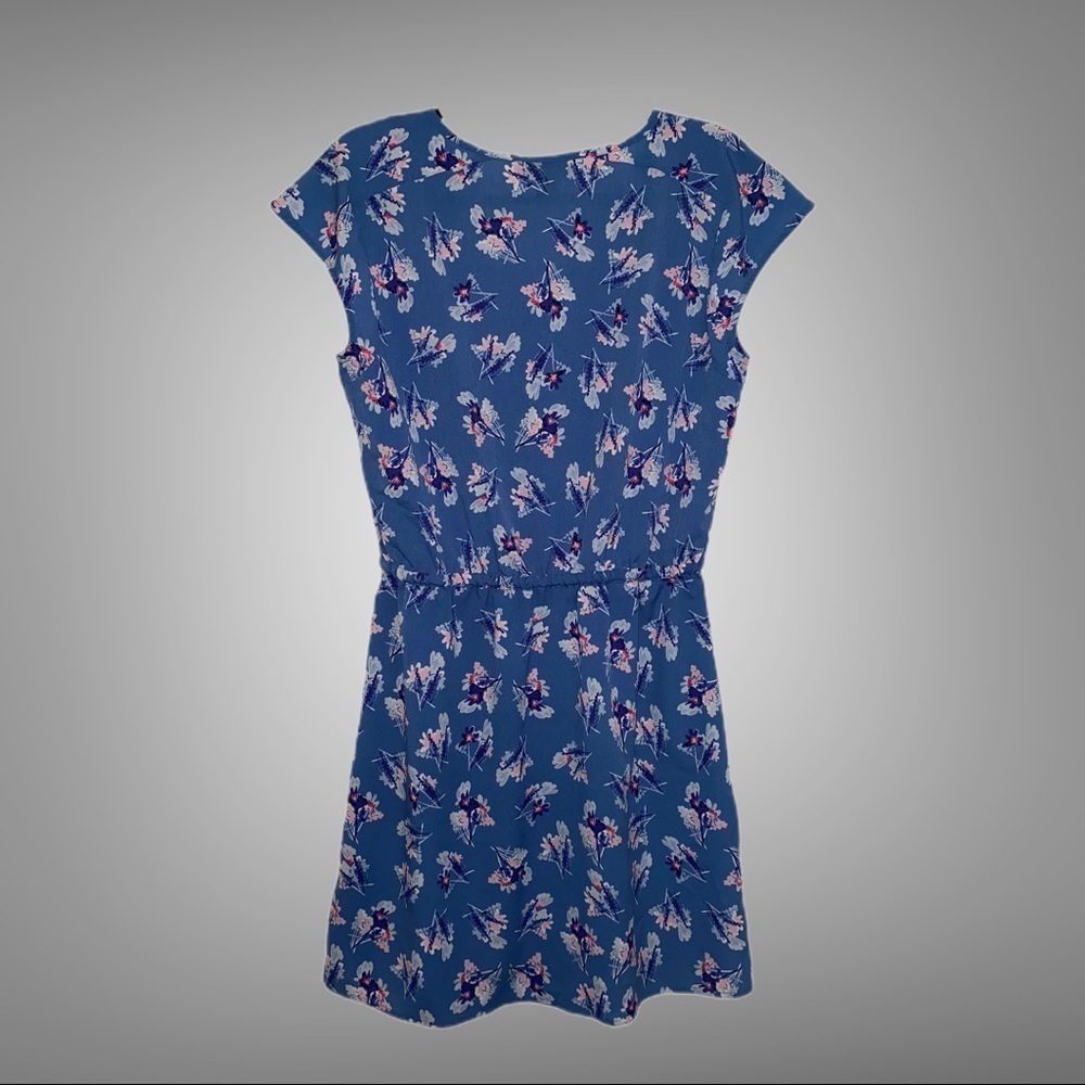 Attention Dress - Picture 2 of 6